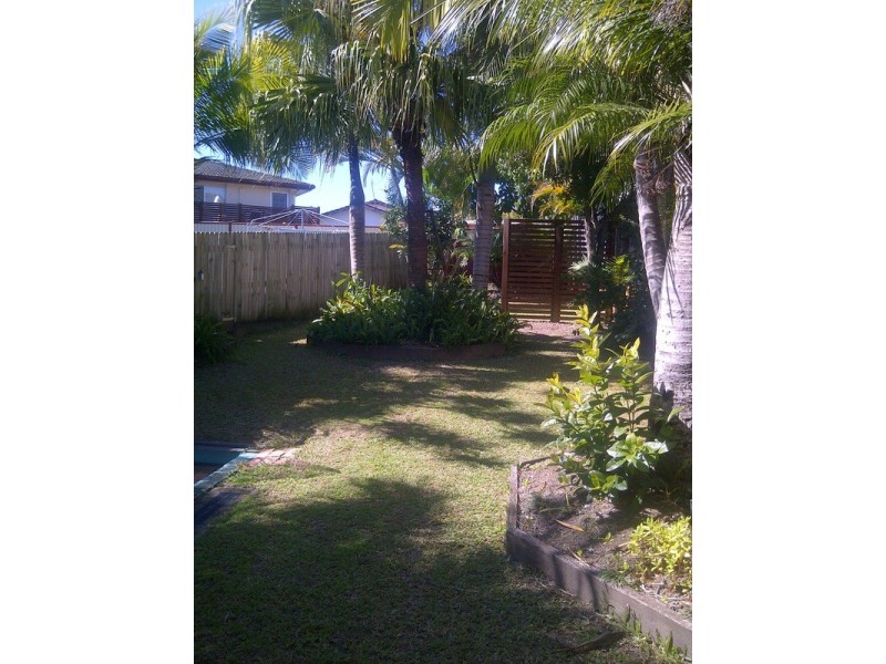 1/16 Caroline Avenue, Southport QLD 4215