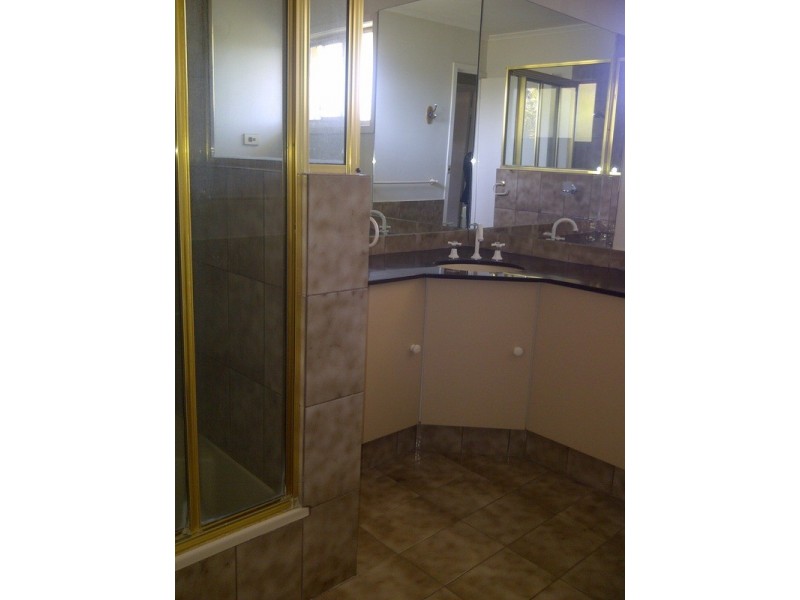 1/16 Caroline Avenue, Southport QLD 4215