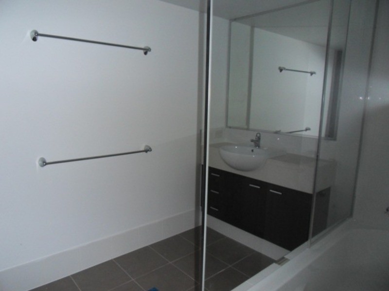 6/24-26 Proud Street, Labrador QLD 4215