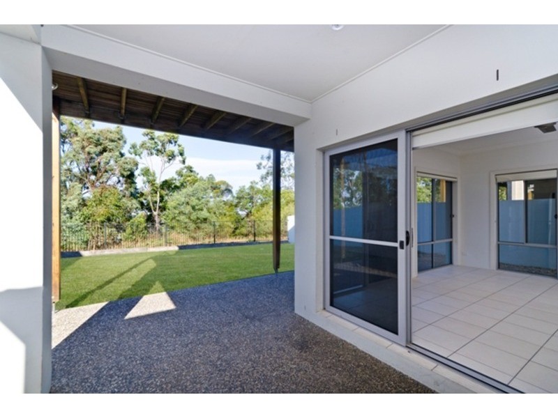 7 Zane Street, Molendinar QLD 4214