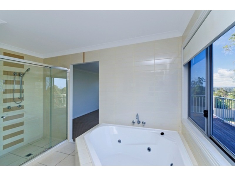 7 Zane Street, Molendinar QLD 4214