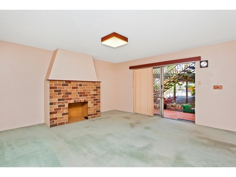 4/161 Muir Street, Labrador QLD 4215