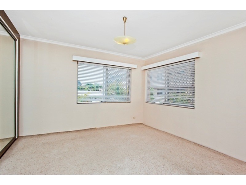 4/161 Muir Street, Labrador QLD 4215