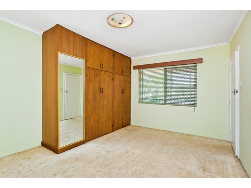 4/161 Muir Street, Labrador QLD 4215