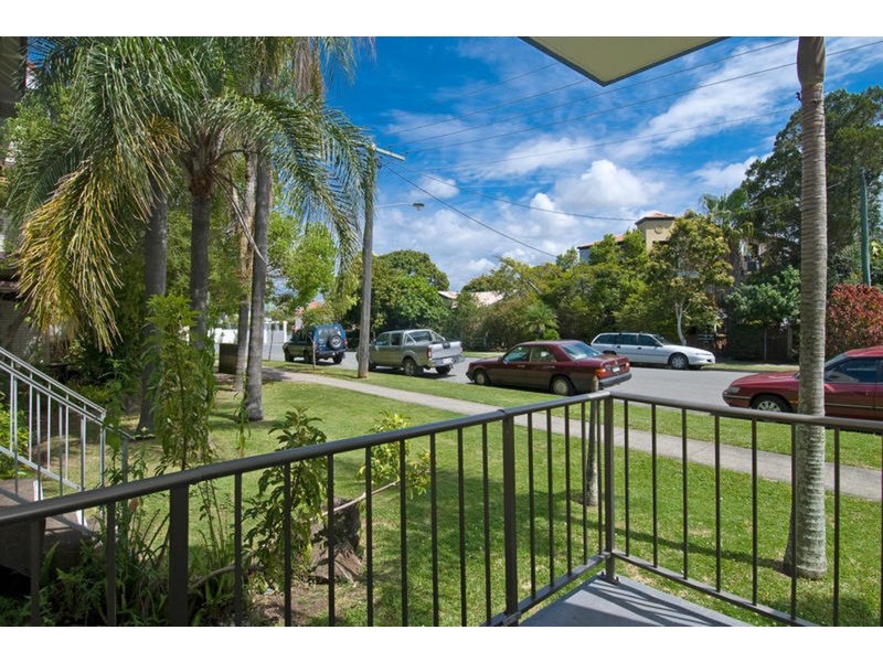 4/16 Andrews  Street, Southport QLD 4215