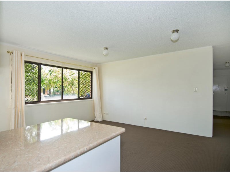 4/16 Andrews  Street, Southport QLD 4215