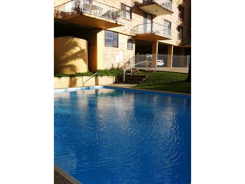 6/72 Hammond Towers Marine Parade, Southport QLD 4215