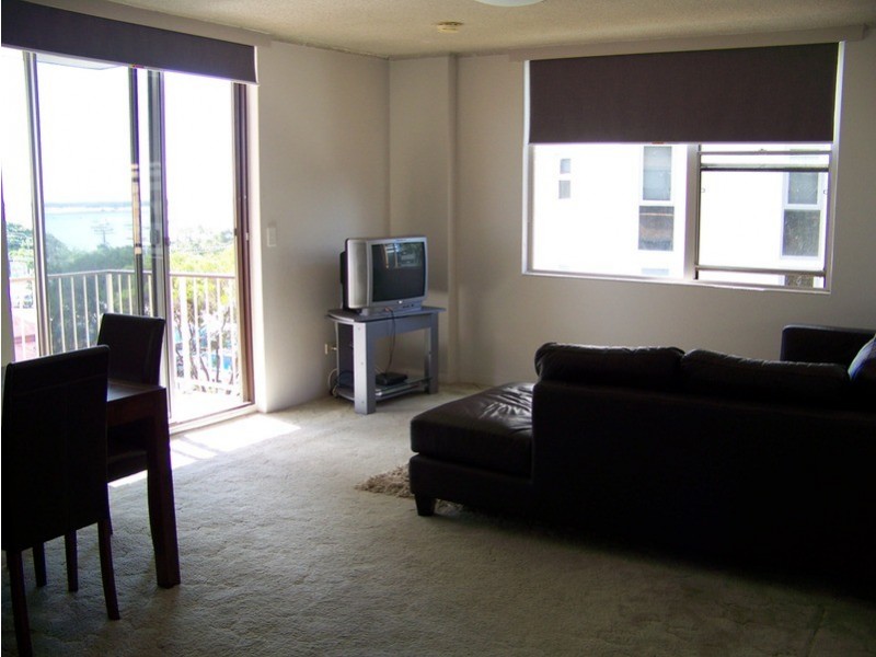 6/72 Hammond Towers Marine Parade, Southport QLD 4215