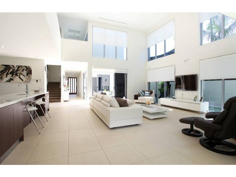 18 Yacht Street, Southport QLD 4215