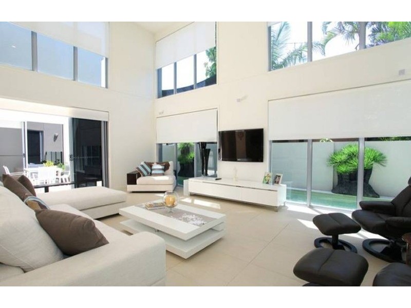 18 Yacht Street, Southport QLD 4215