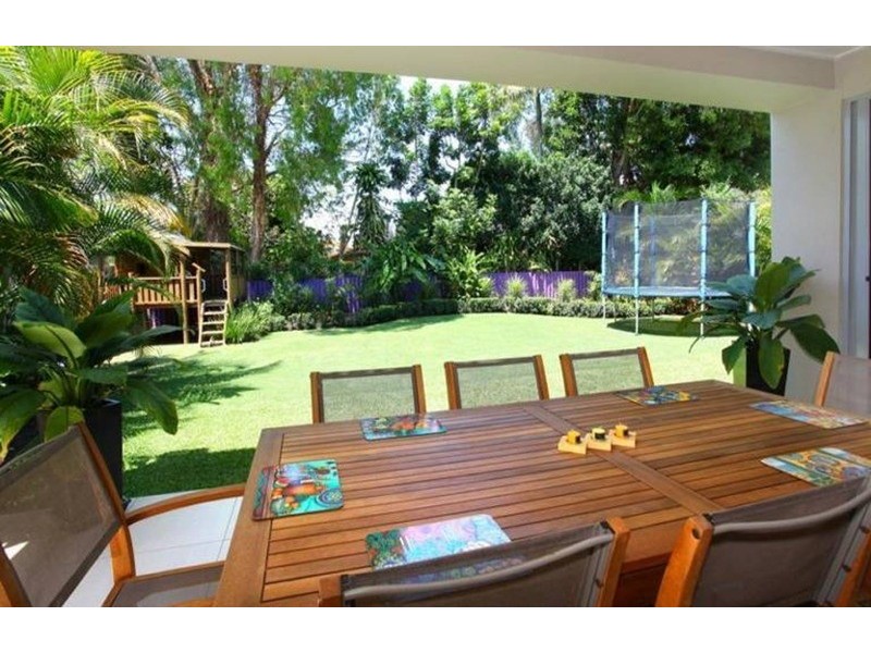 18 Yacht Street, Southport QLD 4215