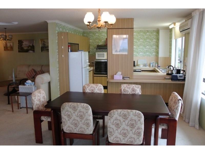 33/77 Brighton Parade, Southport QLD 4215