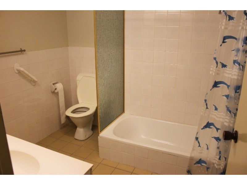 33/77 Brighton Parade, Southport QLD 4215