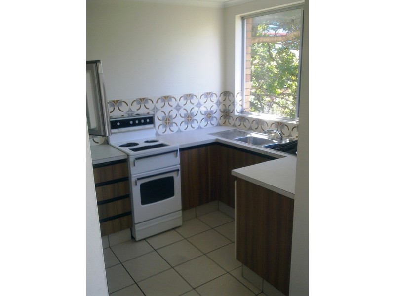 4/25 White Street, Southport QLD 4215