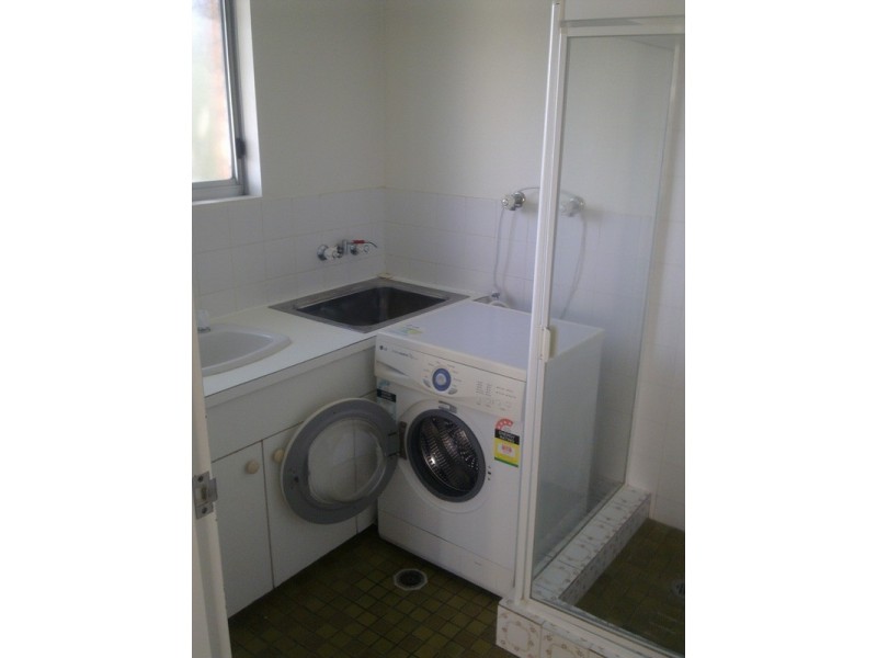 4/25 White Street, Southport QLD 4215