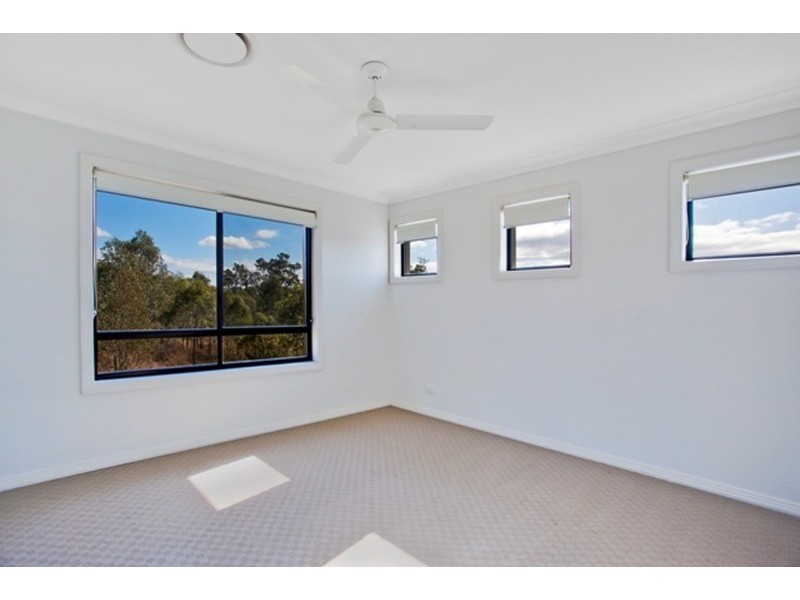 1 Zane Street, Molendinar QLD 4214