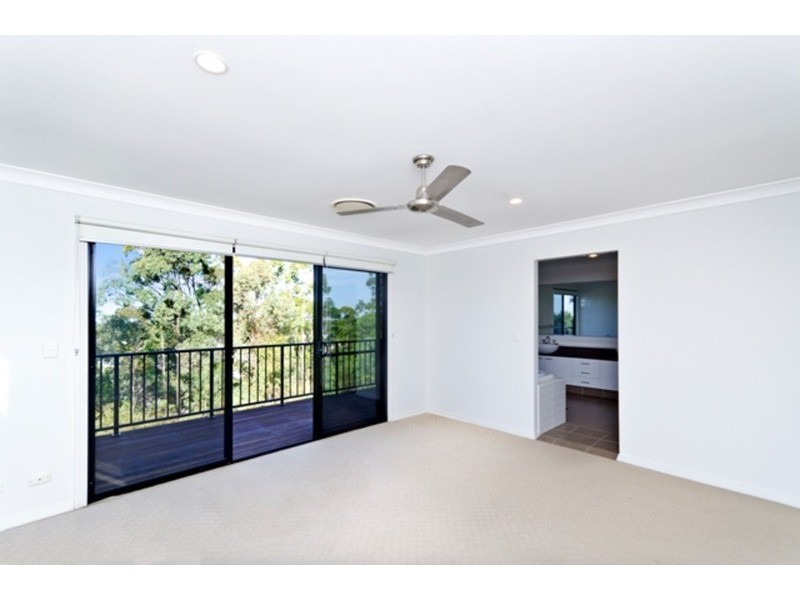 9 Zane Street, Molendinar QLD 4214