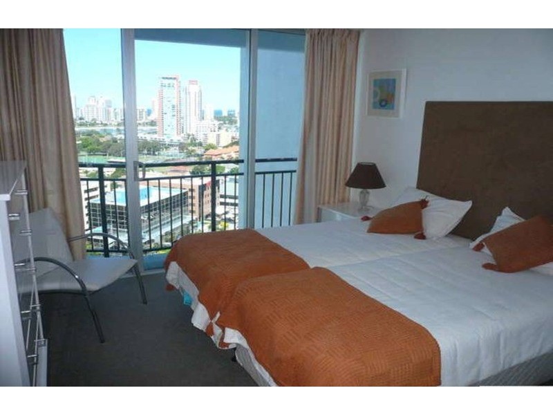 1146/56  Scarborough Street, Southport QLD 4215