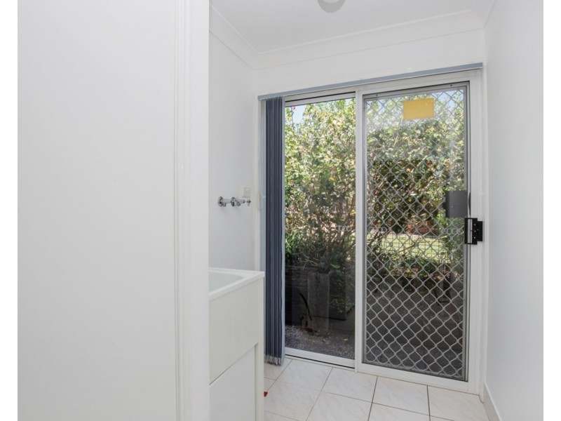 1/129 Eugaree Street, Southport QLD 4215