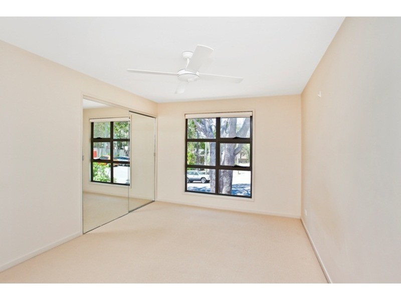 1/6 Egerton Street, Southport QLD 4215