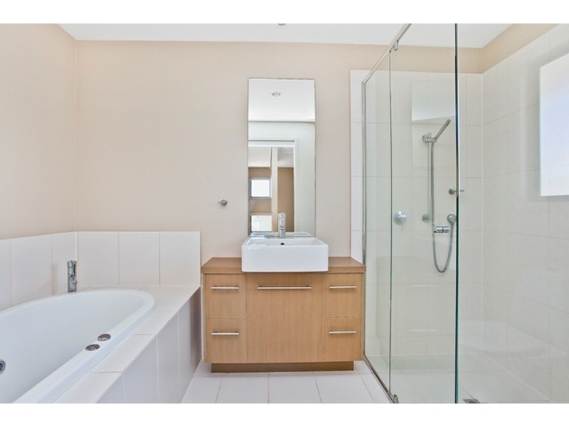 1/6 Egerton Street, Southport QLD 4215