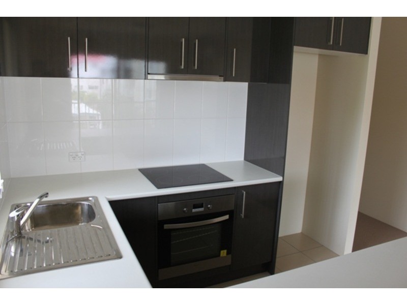 15/4 Sykes  Court, Southport QLD 4215