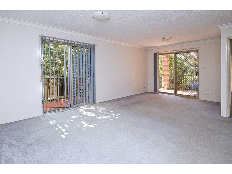 2/40 Little Norman Street, Southport QLD 4215