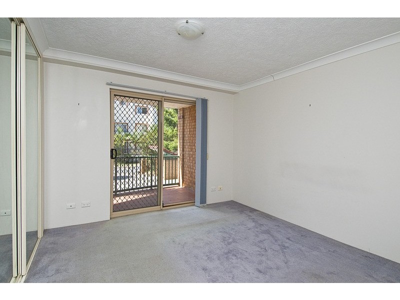 2/40 Little Norman Street, Southport QLD 4215