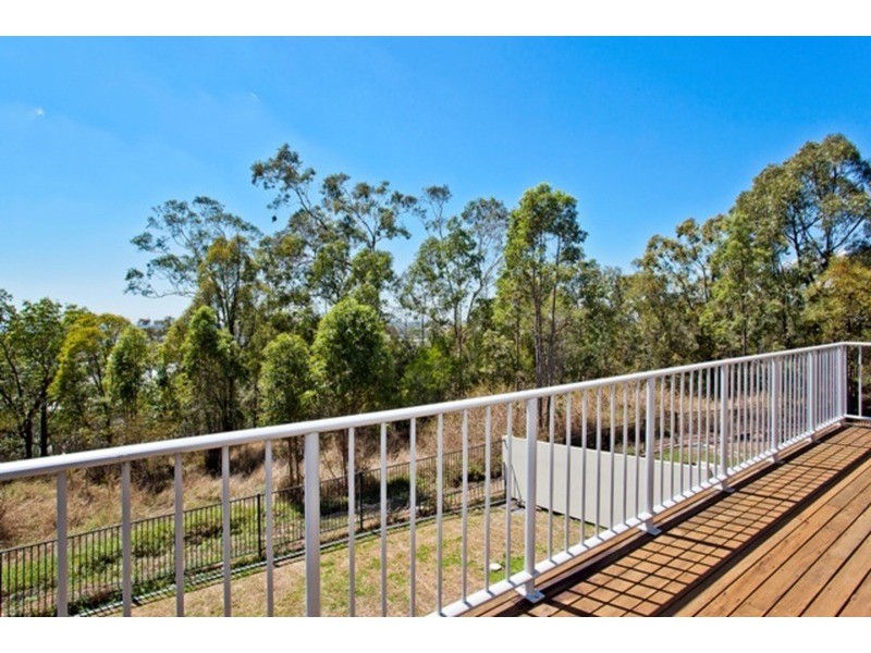 3 Zane Street, Molendinar QLD 4214