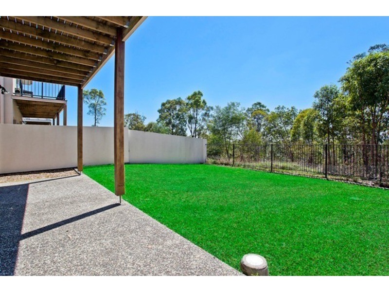 3 Zane Street, Molendinar QLD 4214