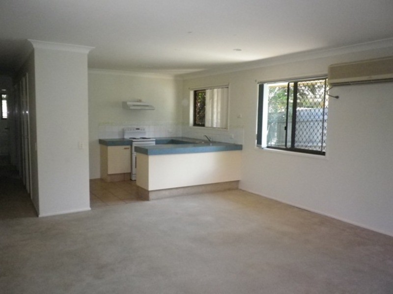 2/25 Binstead Drive, Southport QLD 4215