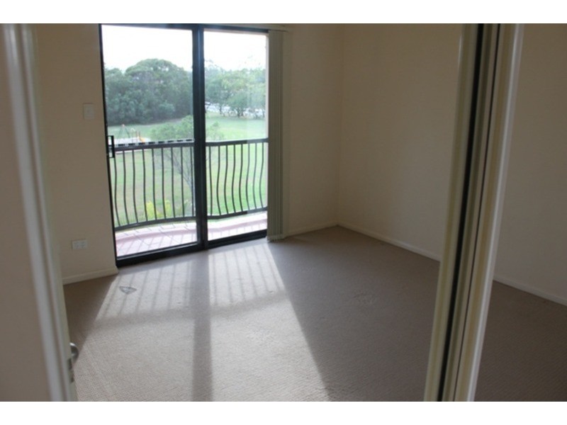 40 Hillview Parade, Ashmore QLD 4214