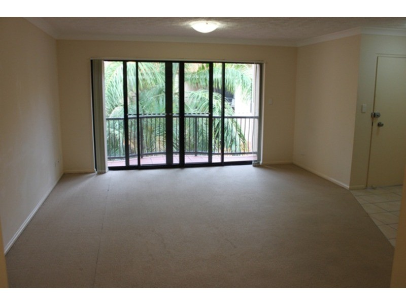 40 Hillview Parade, Ashmore QLD 4214