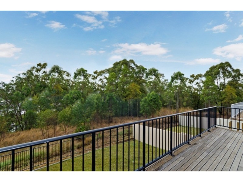 5 Zane Street, Molendinar QLD 4214