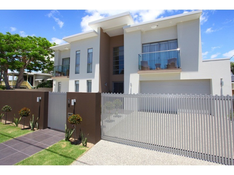9 Lotus Key, Broadbeach Waters QLD 4218