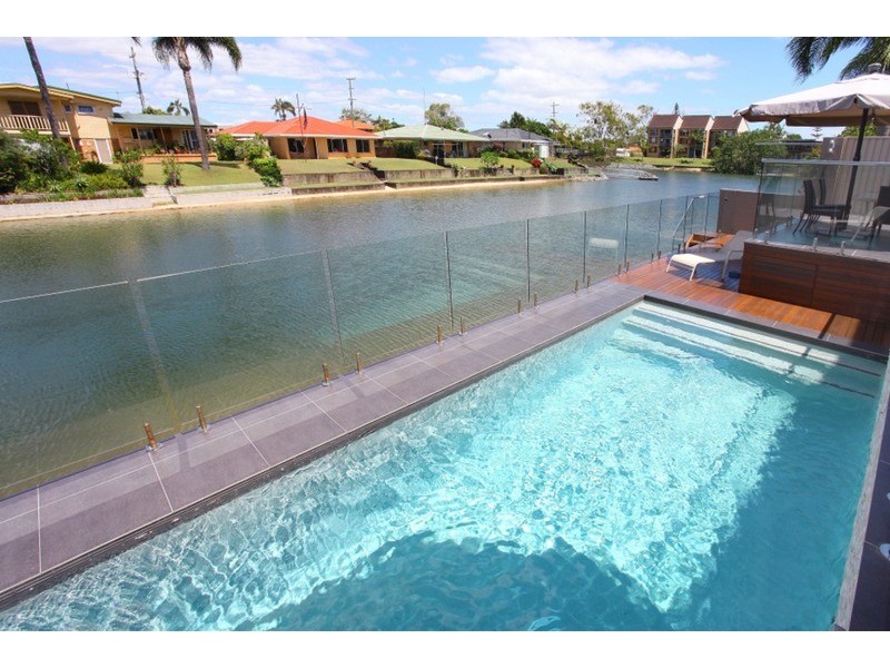 9 Lotus Key, Broadbeach Waters QLD 4218