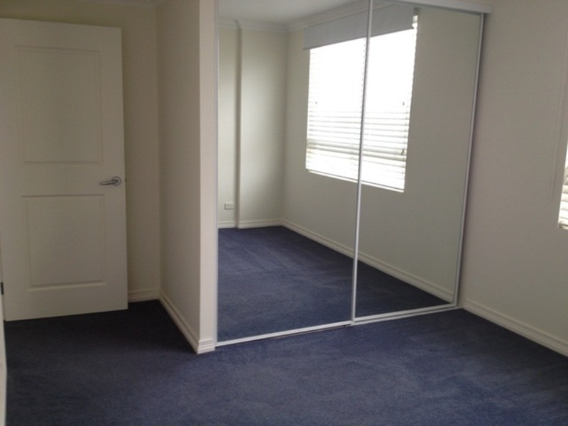 Labrador QLD 4215