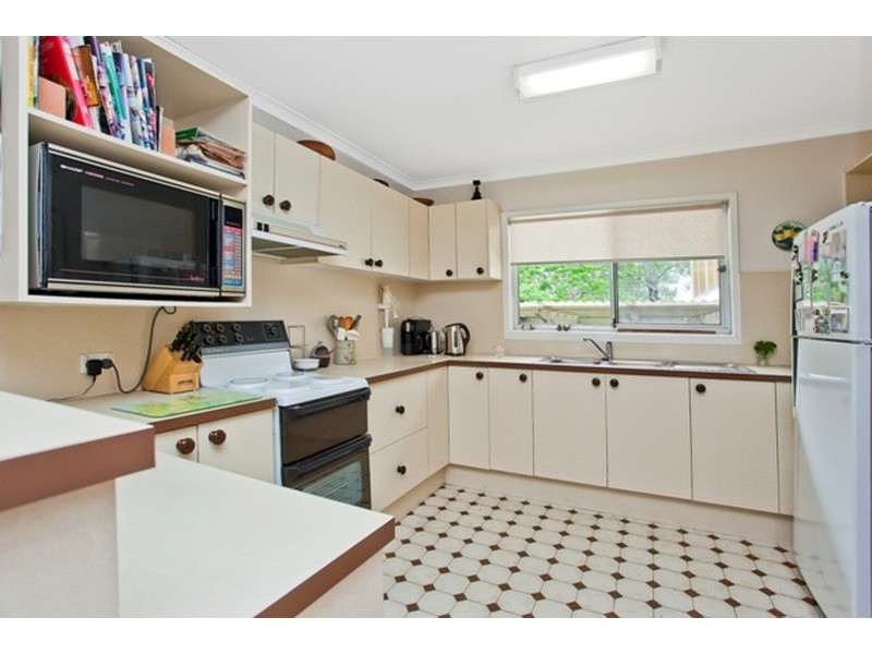 22 Petersen Avenue, Southport QLD 4215