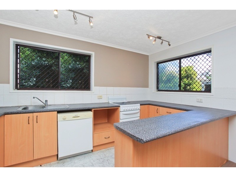 4/12-14 Baker Avenue, Labrador QLD 4215