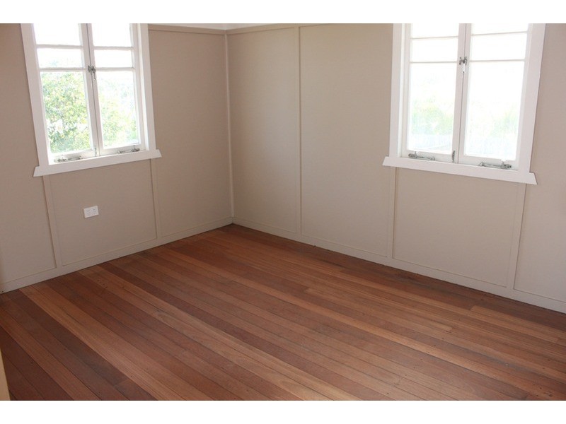 2/235 Benowa Road, Benowa QLD 4217