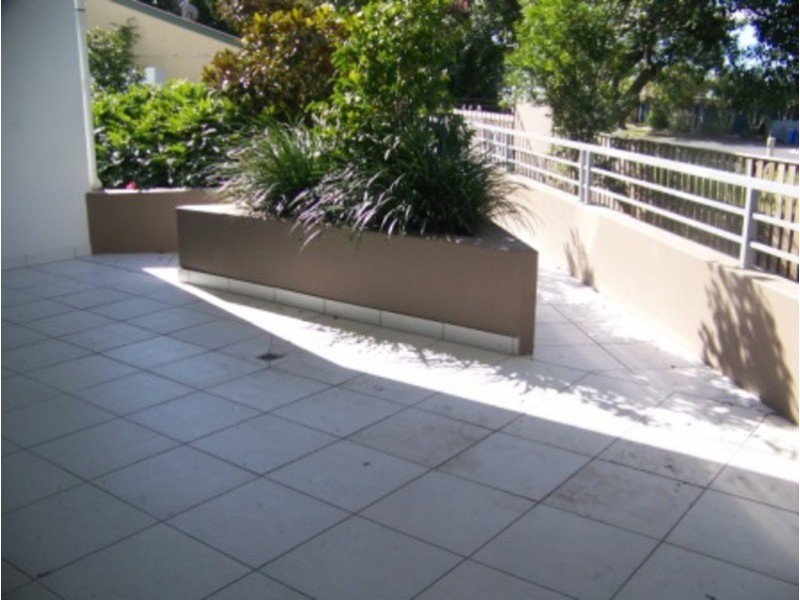 5/161 Marine Parade, Southport QLD 4215