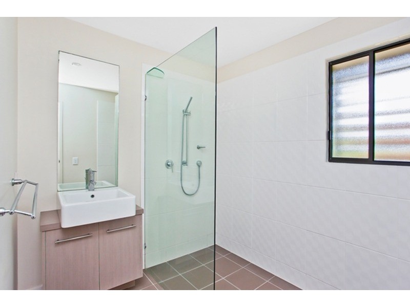 2/6 Egerton Street, Southport QLD 4215