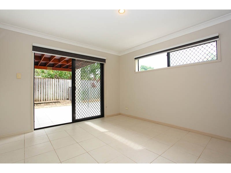 25 Baratta Street, Southport QLD 4215