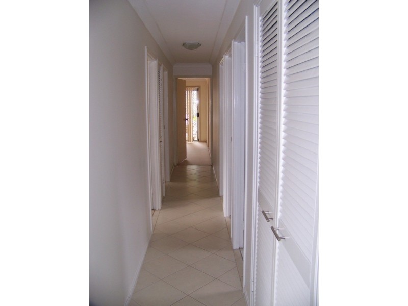 1/13 Kenny Drive, Labrador QLD 4215