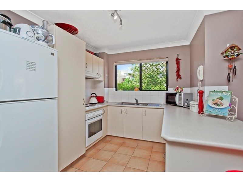 15/16 Waverley  Street, Southport QLD 4215