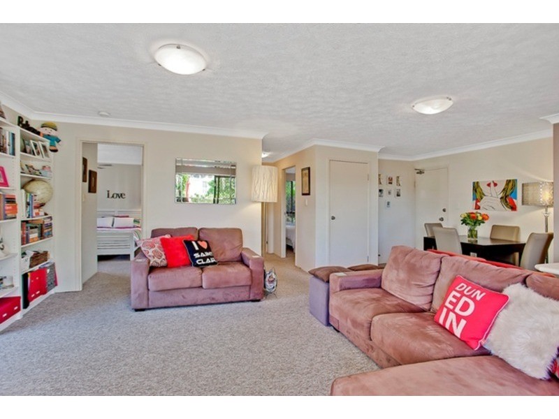 15/16 Waverley  Street, Southport QLD 4215