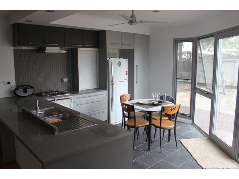 130 Falconer Street, Southport QLD 4215
