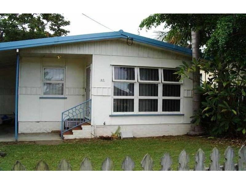 37 Parker Street, Labrador QLD 4215