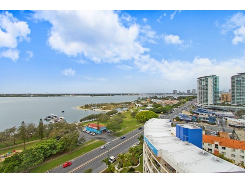 13C/114 Marine Parade, Southport QLD 4215