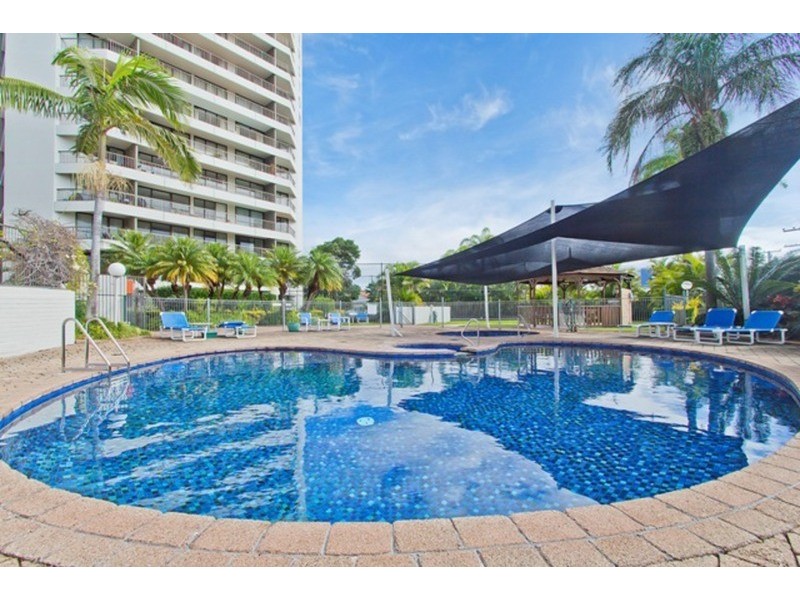 13C/114 Marine Parade, Southport QLD 4215